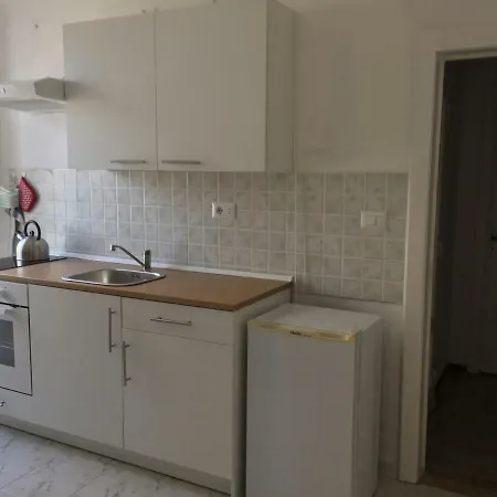 Short Term -low Cost Castellaneta