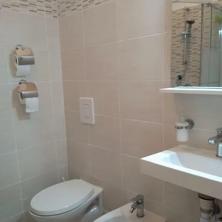 Πανσιόν Short Term -low Cost